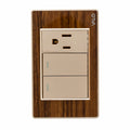 VALO | Placa con dos Interruptores y una Clavija Escalera Madera