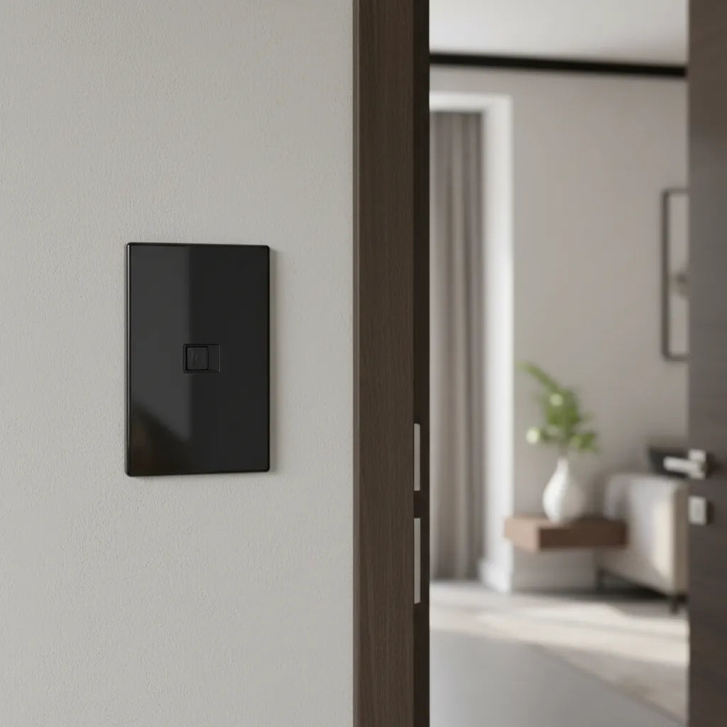 VALO | Placa con Toma De Teléfono Slim Cristal Negro